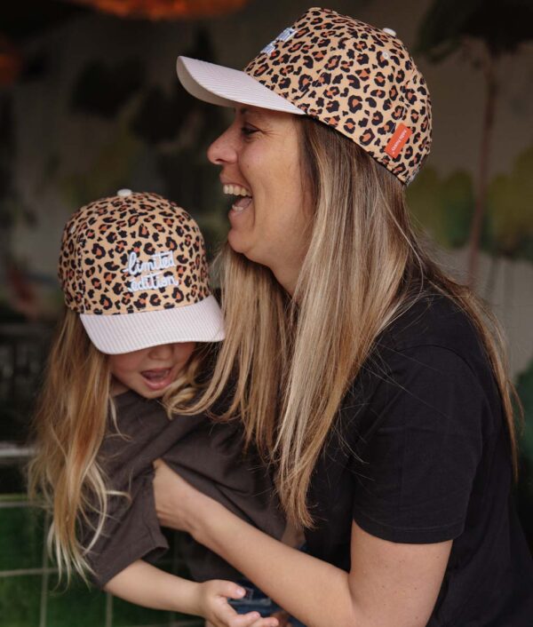 Hello Hossy- კეპი Leopard  #6 მშობელი