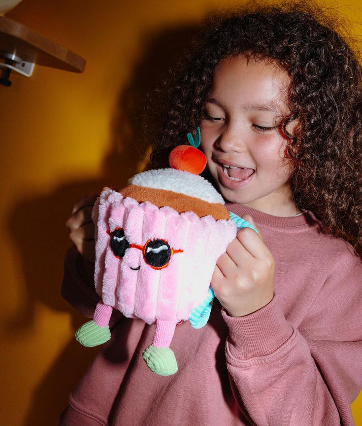 Hello Hossy - რბილი სათამაშო - Cherry Cake Plush Toy